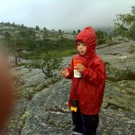 Da vi fandt cachen fik vi en æblejuice og en kviklunch