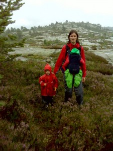 Kåre, Ellen og Karen i lyngen