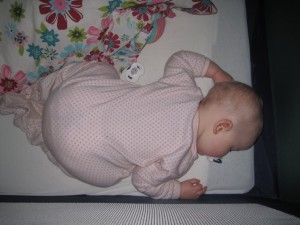 Karen måtte sove i rejsesengen