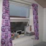 Så kom gardinerne op - de skal bare lige rettes til i bunden