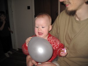 "Er den farlig?" - Ellen står ovre i døren og er helt bange.