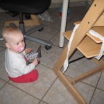 Karen øver sig i at bruge en umcraconøgle