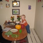 Karen spiser aftensmad