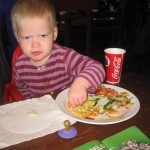 Hvorfor er det de unger skærer ansigter, så snart man finder kameraet?