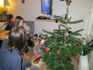 Juletræspyntning lillejuleaften