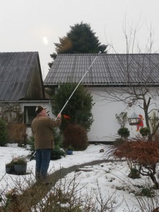 Morfar afprøver julegave