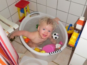 I bad inden fødselsdagsfest