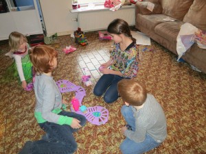 De store leger med Karens fødselsdagsgave