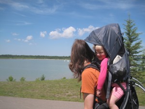 På vej langs Lake Glenmore