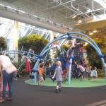 Indendørs legeplads i Devonian Gardens